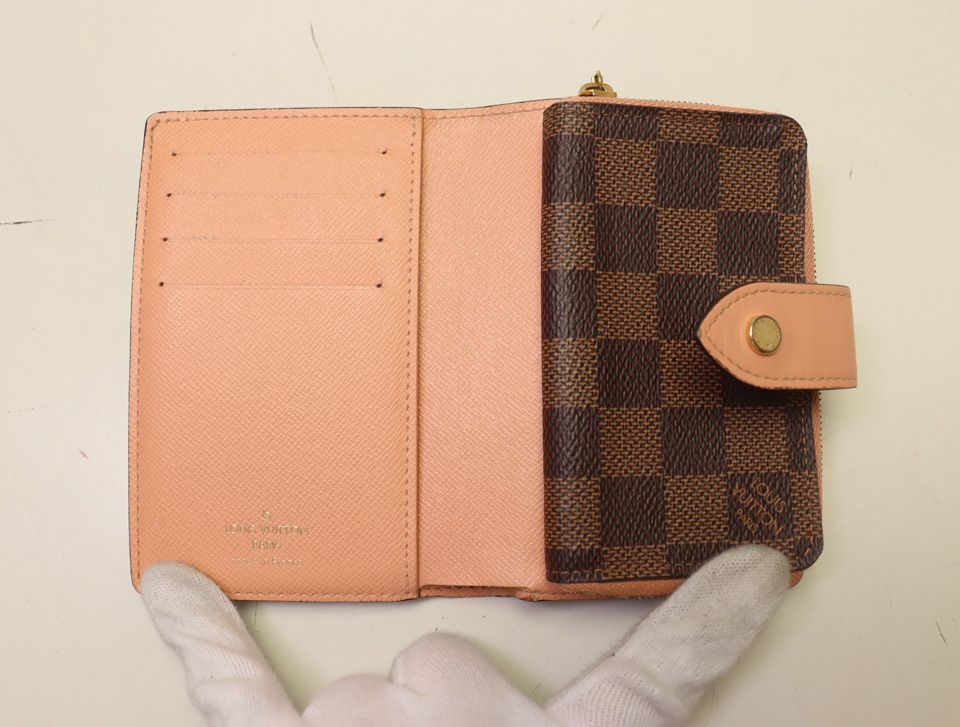 Louis Vuitton Portefeuille Juliette Damier Bifold Wallet — view 4