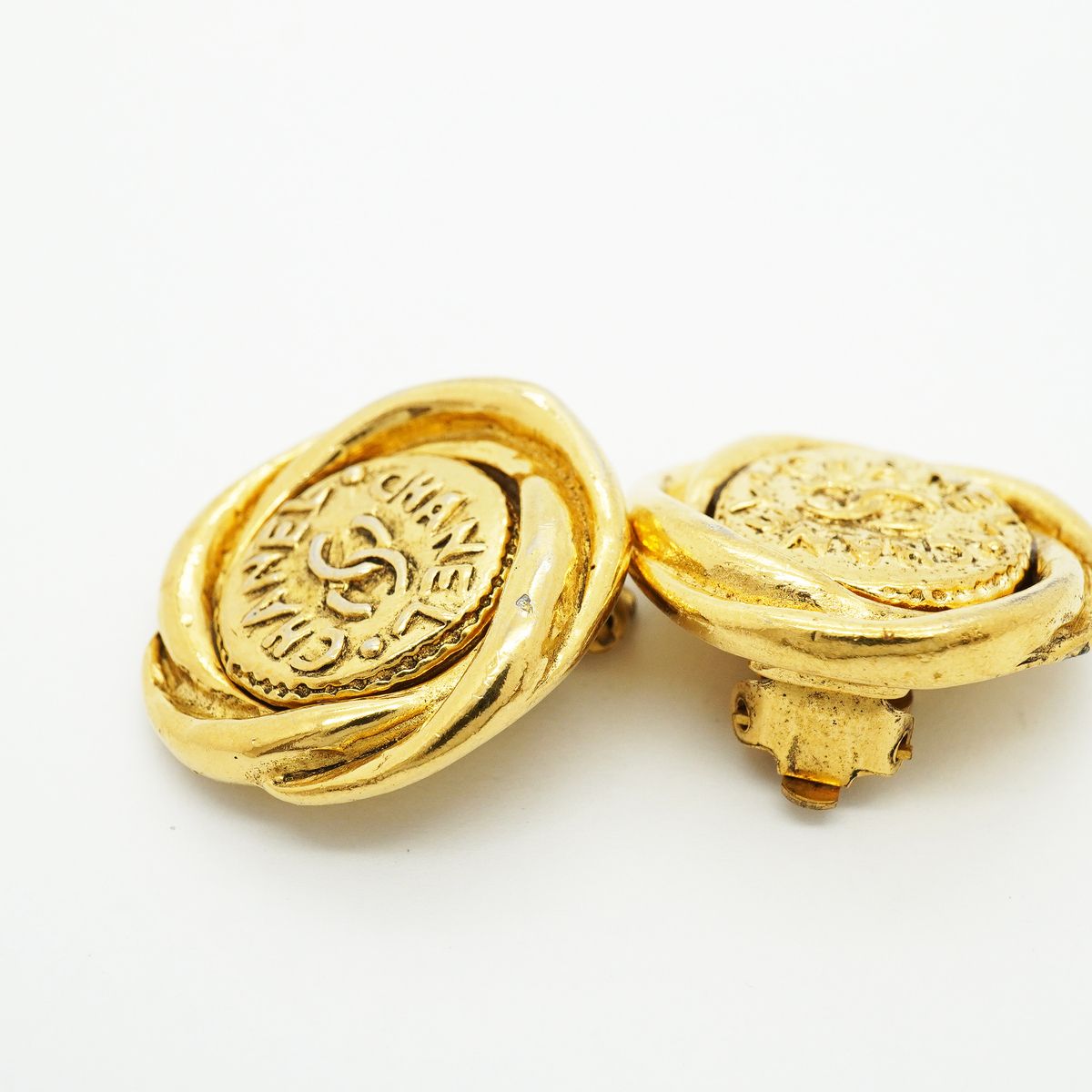 Chanel Earrings Vintage CC Logo Gold Plated — view 8