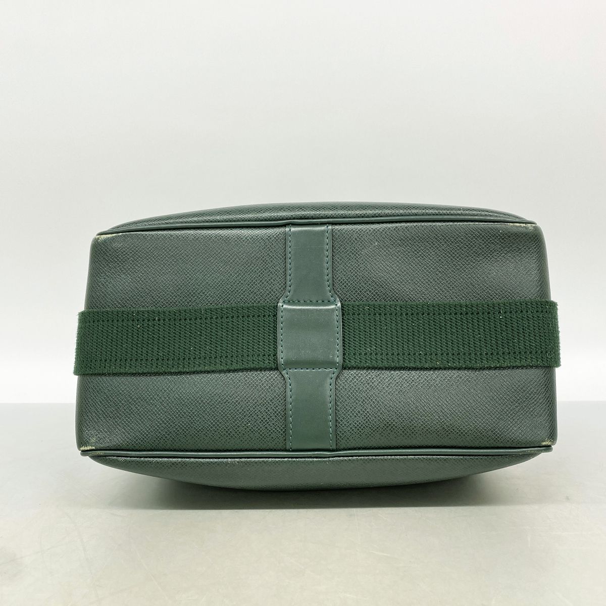 Louis Vuitton Shoulder Bag Taiga Reporter PM Epi Sea — view 3