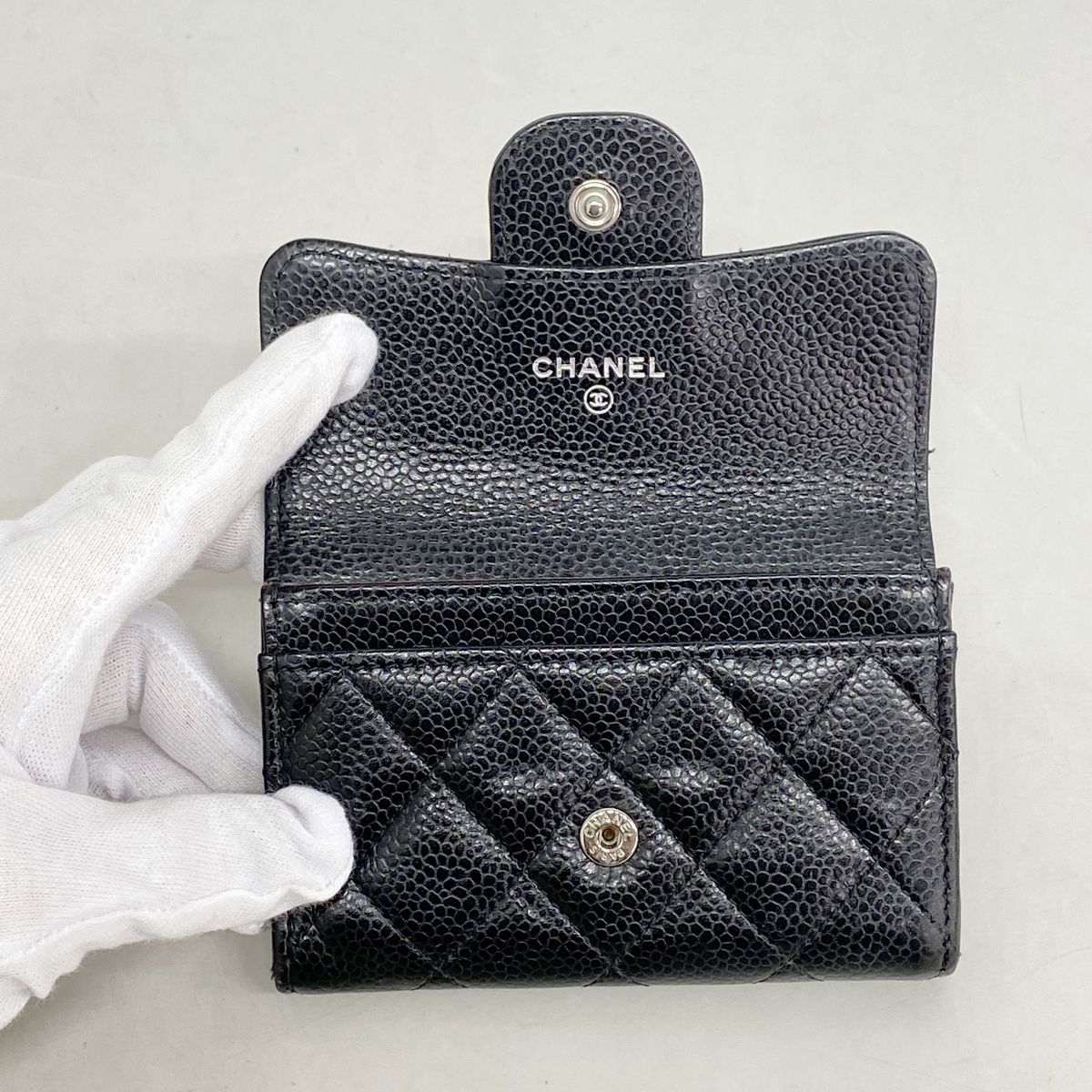 Chanel Card Case Quilted Caviar Leather Black Silver — view 7