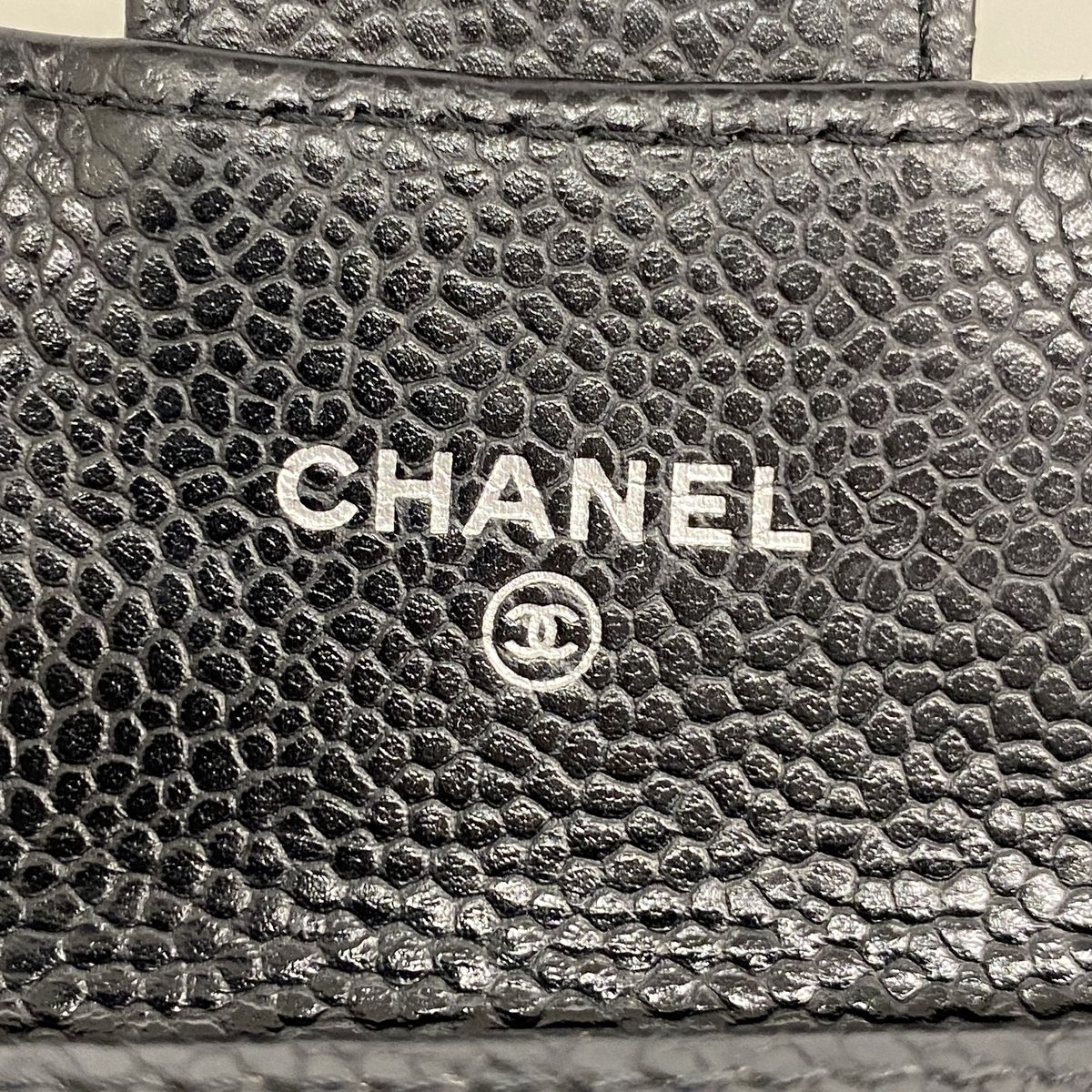 Chanel Card Case Quilted Caviar Leather Black Silver — view 4