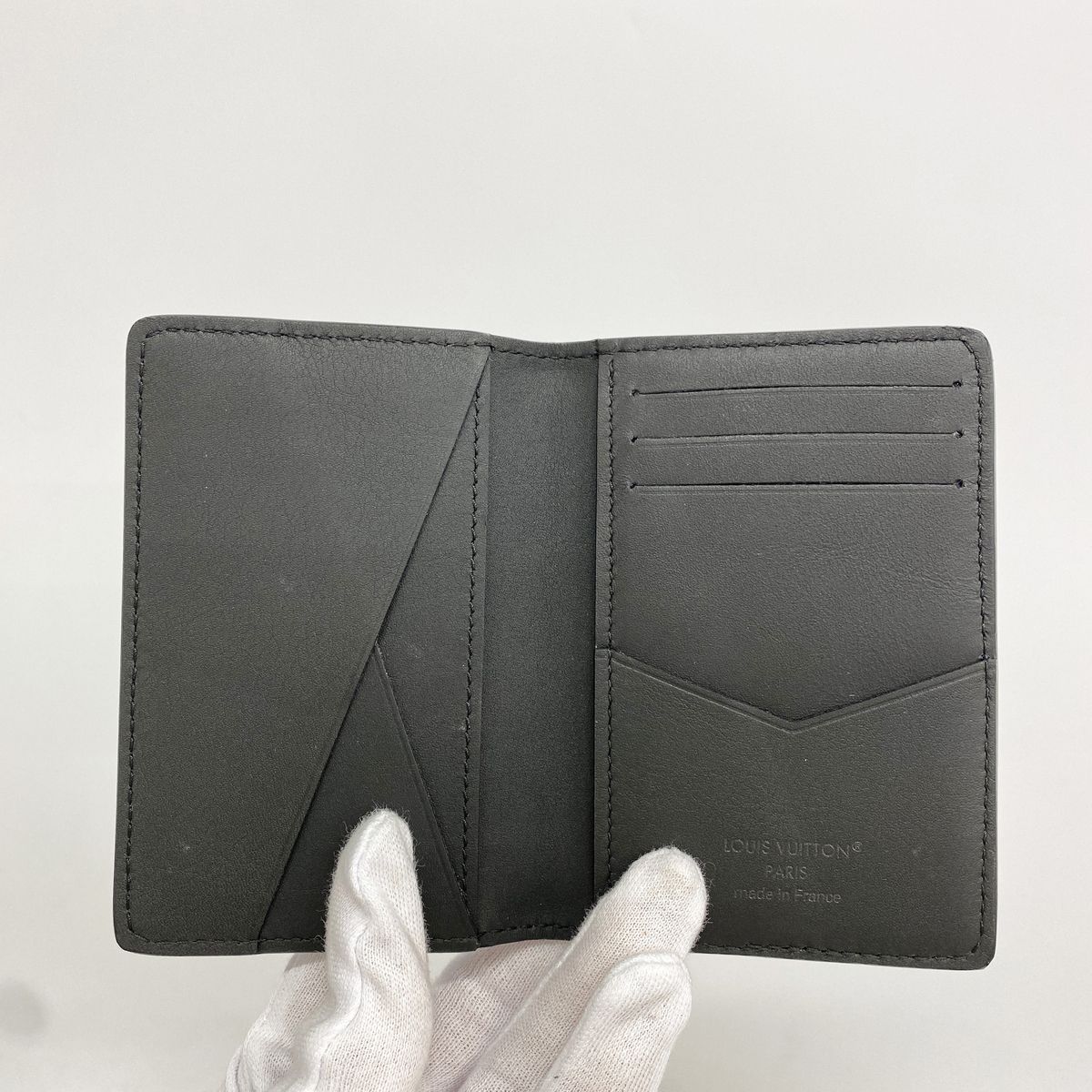 Louis Vuitton Card Case Taurillon Pocket Organizer Black — view 3