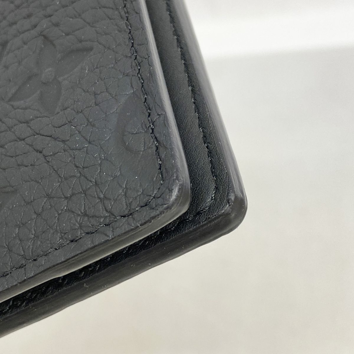 Louis Vuitton Card Case Taurillon Pocket Organizer Black — view 6