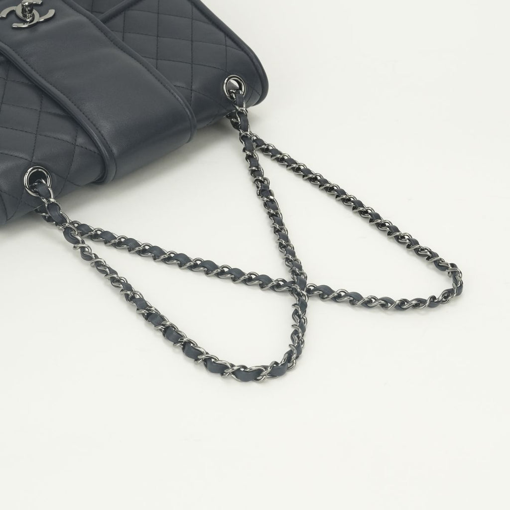 Chanel Quilted Shoulder Bag Lambskin Navy Blue Silver Double Chain S Flap CC — view 4
