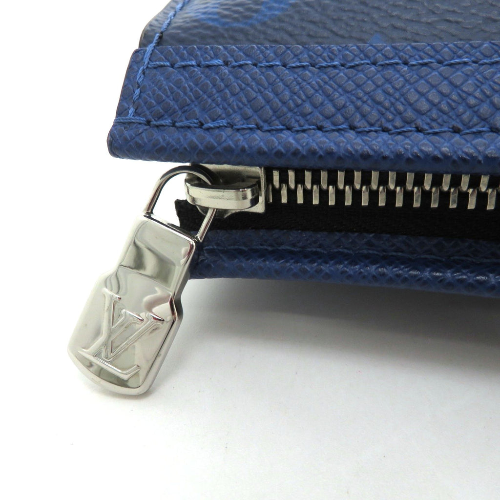 Louis Vuitton Pochette Voyage MM Taigarama Cobalt Clutch — view 5