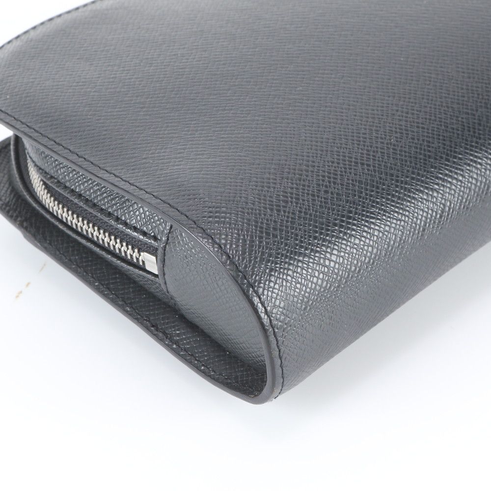 Louis Vuitton Taiga Baikal Leather Clutch Pouch Business — view 4