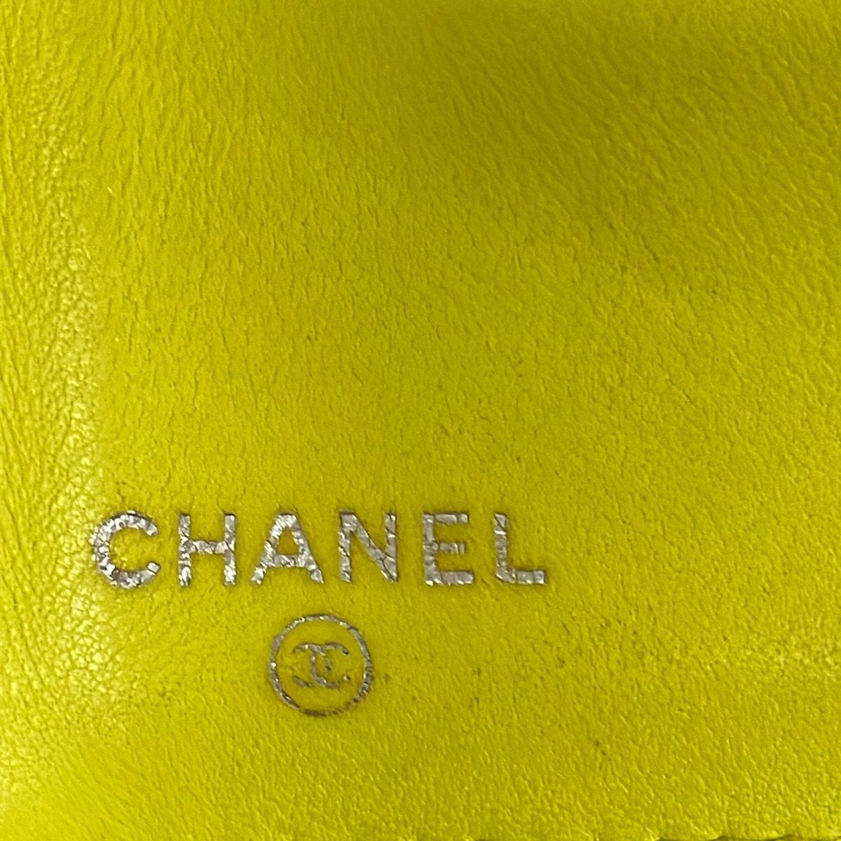 Chanel Trifold Wallet Quilted Black Yellow Lambskin — view 5