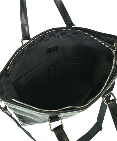 Louis Vuitton Damier Graphite Tadao Shoulder Bag — view 4