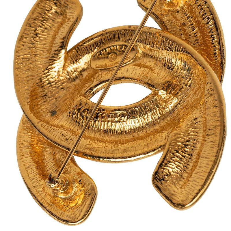 Chanel CC Logo Quilted Brooch Gold Plated — view 4