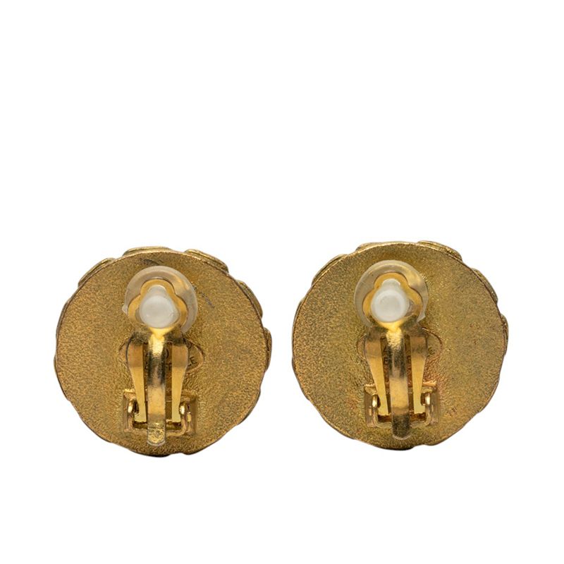 Chanel CC Logo Chain Motif Vintage Earrings Ear Clip 94A Gold Black Plated — view 2