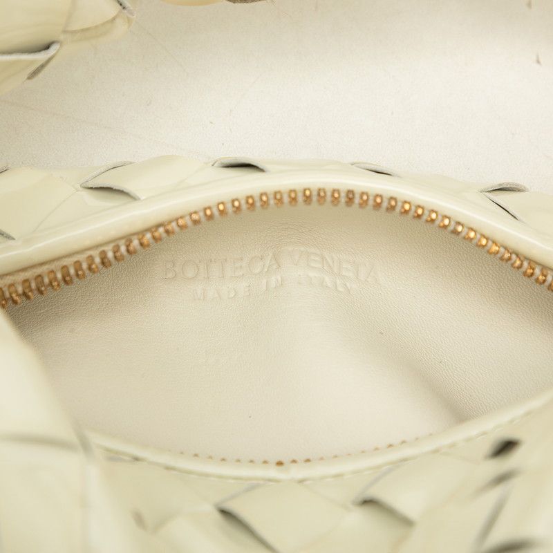 Bottega Veneta Intrecciato Mini Jodie Handbag White Patent Leather — view 5