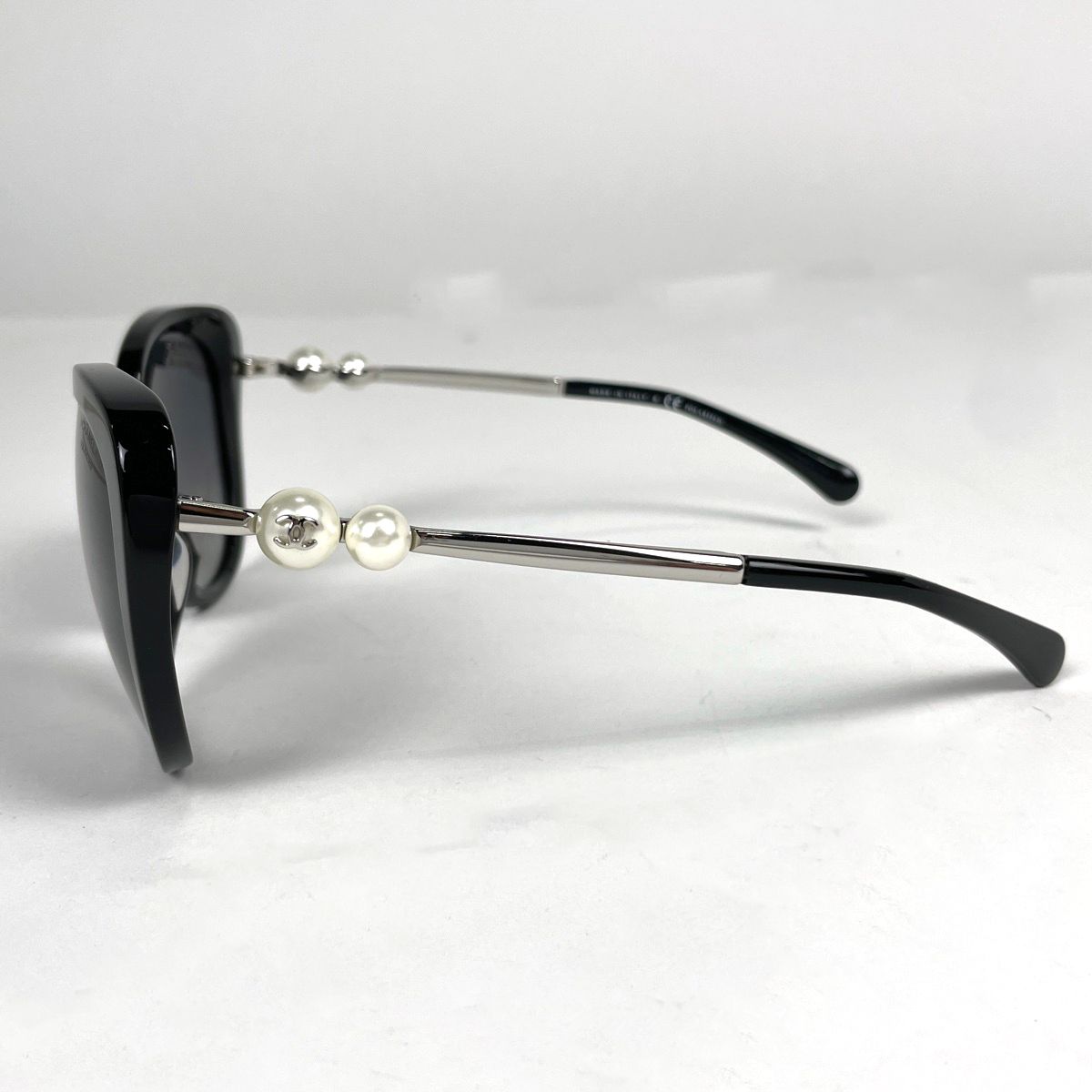 Chanel Sunglasses CC Logo Eyewear Gradient Acetate Faux Pearl Black — view 2
