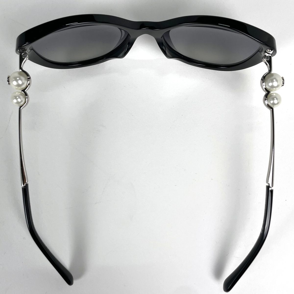 Chanel Sunglasses CC Logo Eyewear Gradient Acetate Faux Pearl Black — view 3