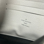 Louis Vuitton Pouch Taigarama Pochette Discovery PM Antarctica Leather Cowhide — view 5