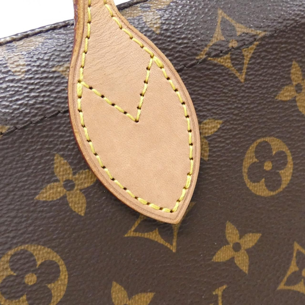 Louis Vuitton Monogram Carry It Bag — view 4