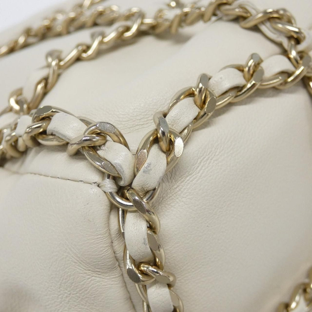 Chanel Shoulder Bag Ivory — view 3