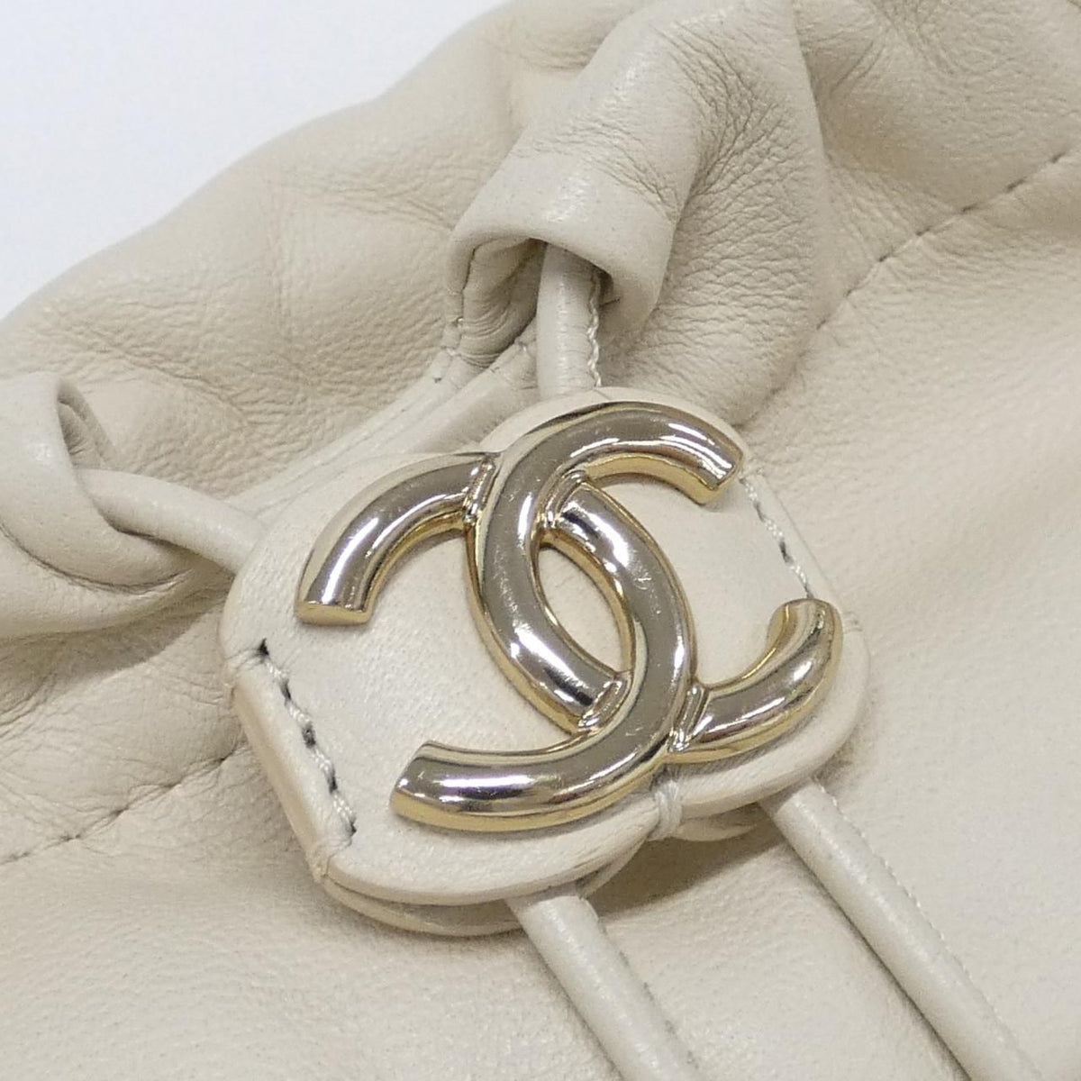 Chanel Shoulder Bag Ivory — view 5