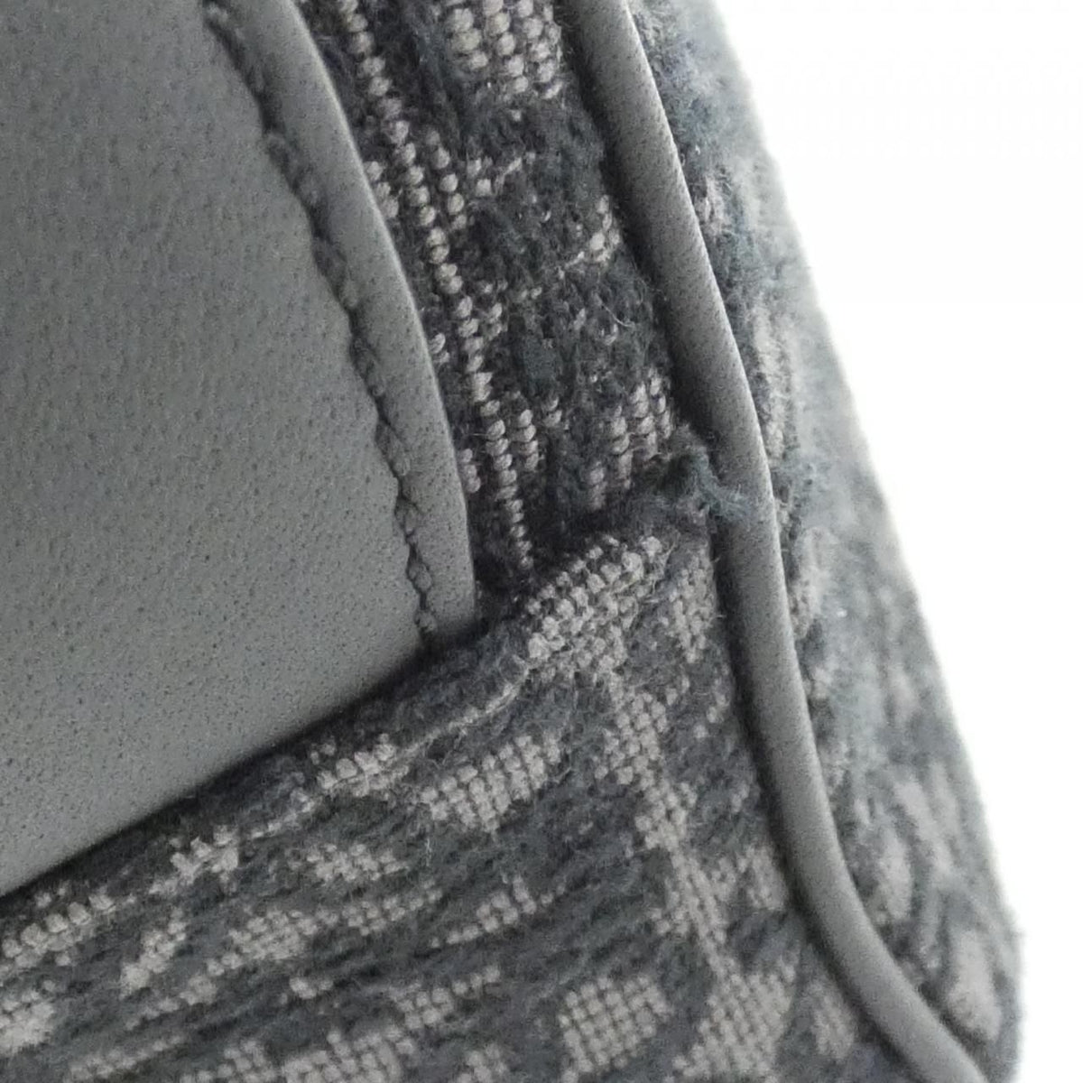 Loewe Shoulder Bag Gray — view 4