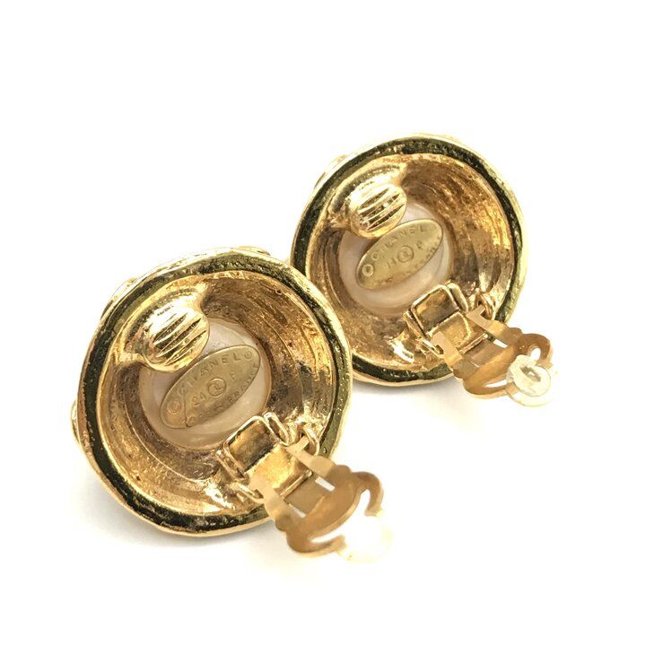Chanel CC Logo Faux Pearl Vintage Earrings Gold — view 7