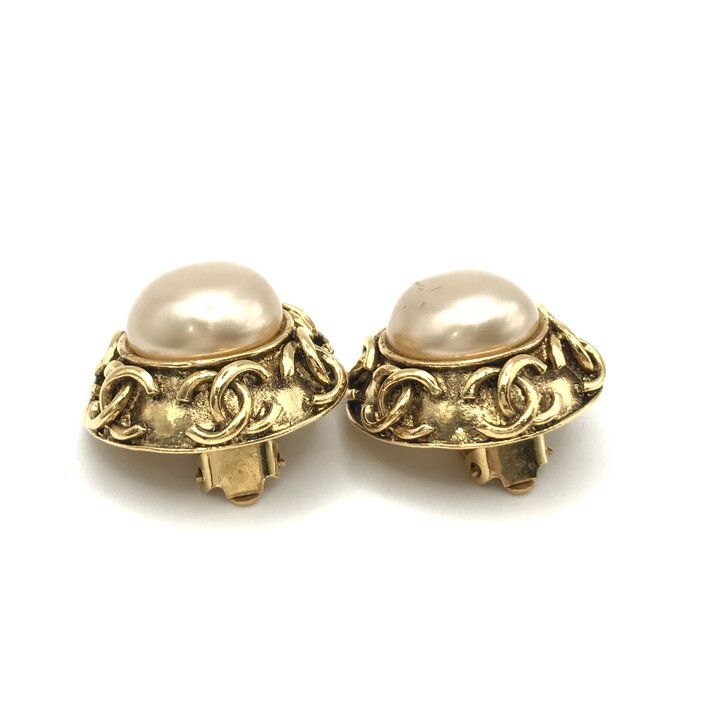 Chanel CC Logo Faux Pearl Vintage Earrings Gold — view 2