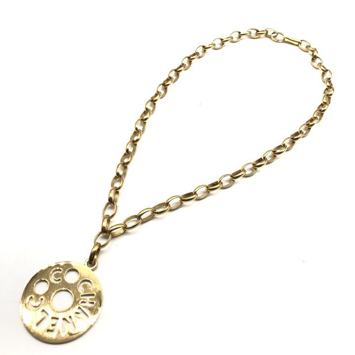 Chanel Round Logo Plate Necklace Chain Belt Gold Vintage — view 4
