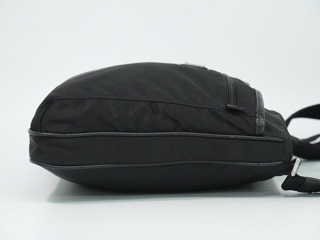 Prada Nylon Shoulder Bag Pochette Black — view 4