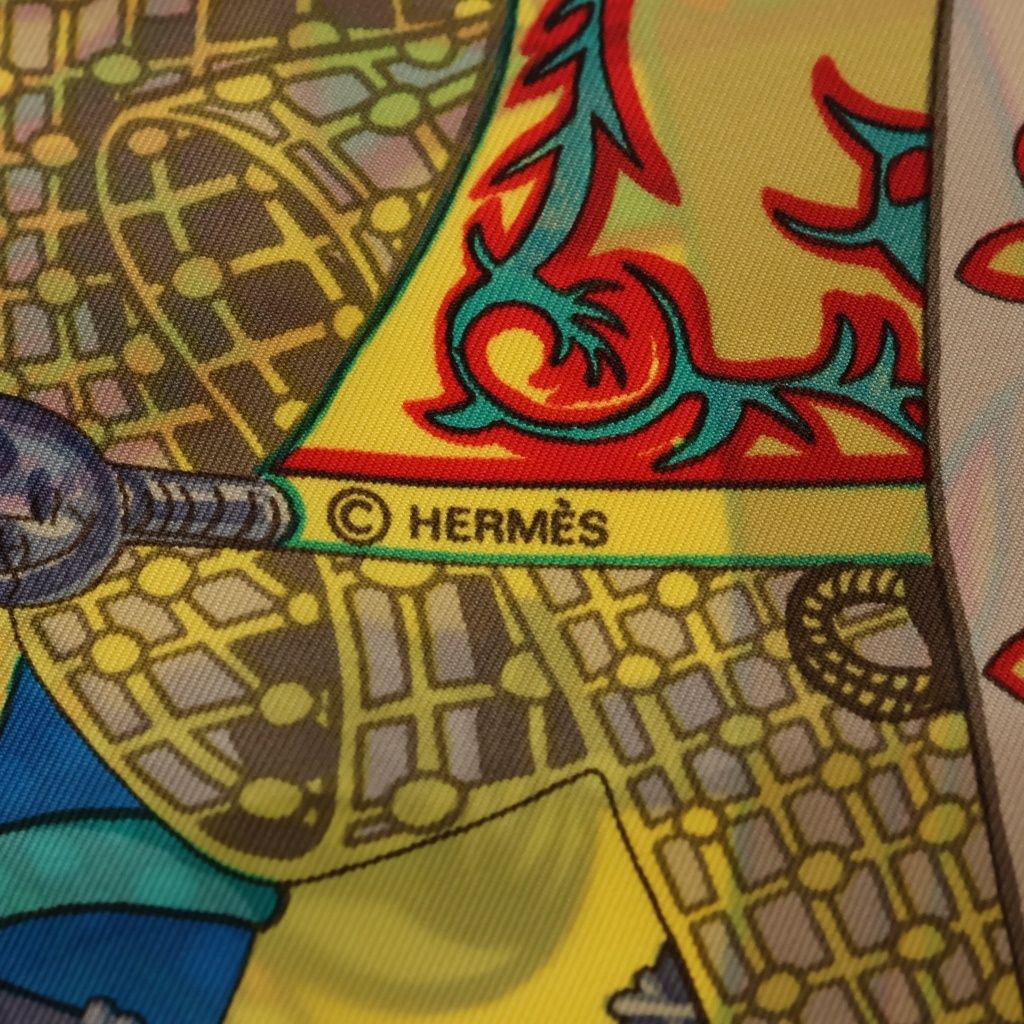 Hermes Carre 90 Etendards Et Bannieres and Geometric Flag and Military Pattern — view 6
