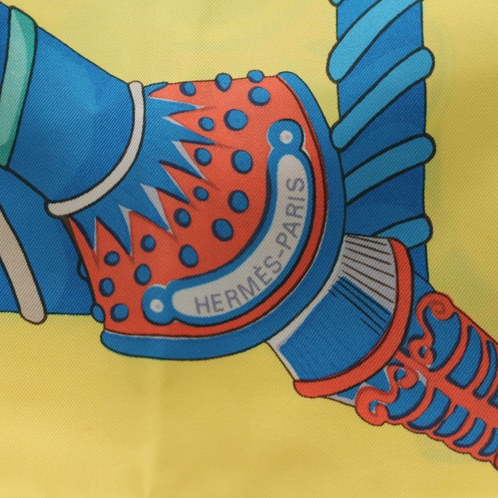 Hermes Carre 90 Etendards Et Bannieres and Geometric Flag and Military Pattern — view 2
