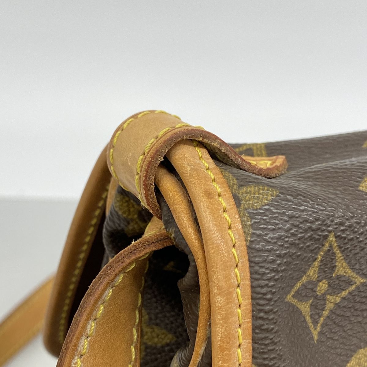 Louis Vuitton Shoulder Bag Monogram Saumur 30 Brown — view 8