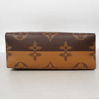 Louis Vuitton Tote Bag Monogram Giant Reverse On The Go GM Brown 2-Way — view 3