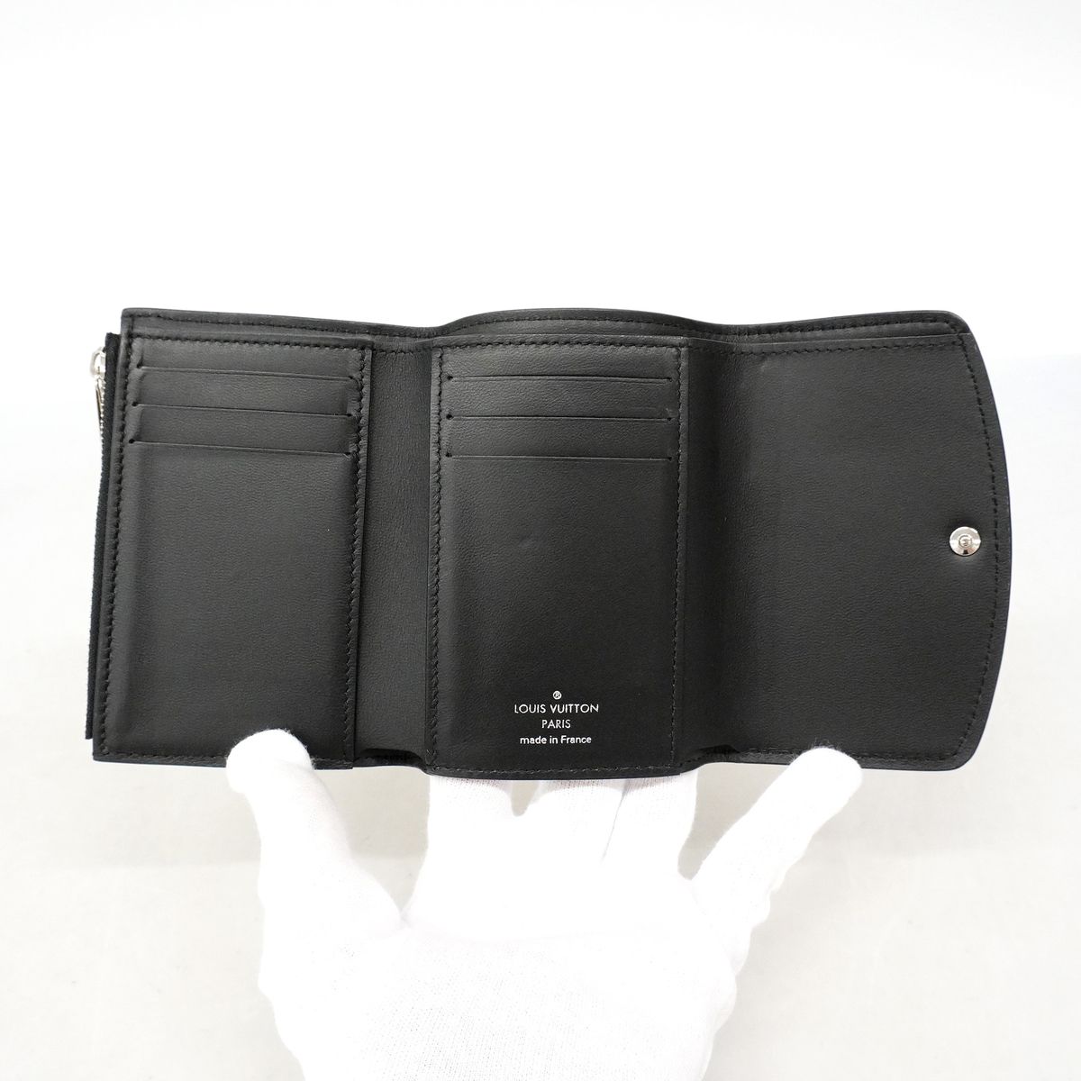 Louis Vuitton Trifold Wallet Mahina Portefeuille Victorine Noir — view 4