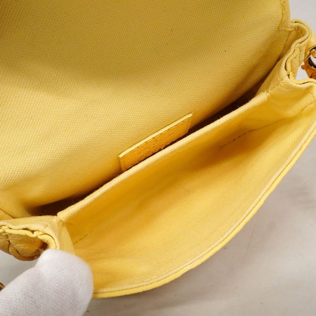 Louis Vuitton Shoulder Bag Monogram Empreinte Micro Metis Yellow — view 4