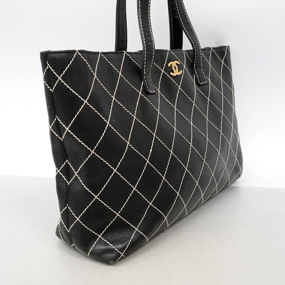 Chanel Tote Bag Wild Stitch Leather Black Gold — view 2