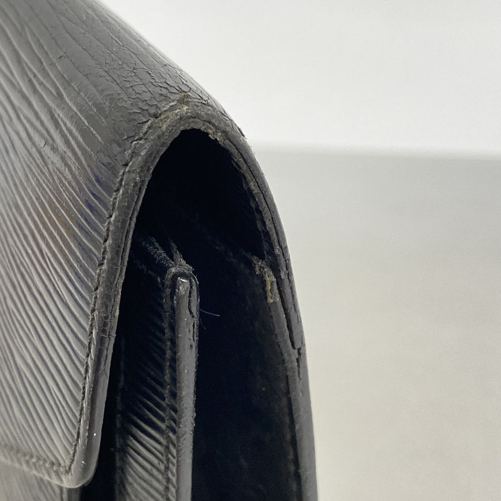 Louis Vuitton Clutch Epi Pochette Series Dragonne Noir — view 6