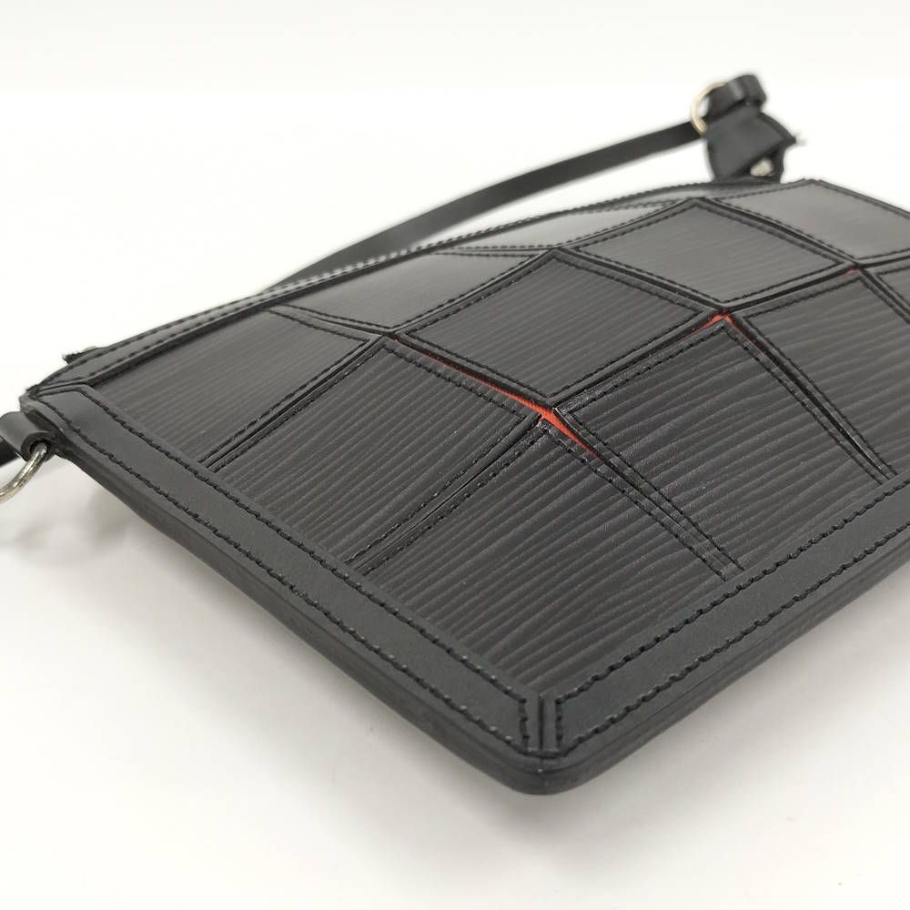 Louis Vuitton Delmonico Pouch Epi Black — view 3