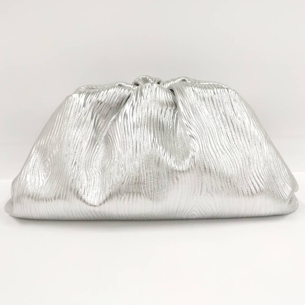 Bottega Veneta the Pouch Leather Silver — view 2