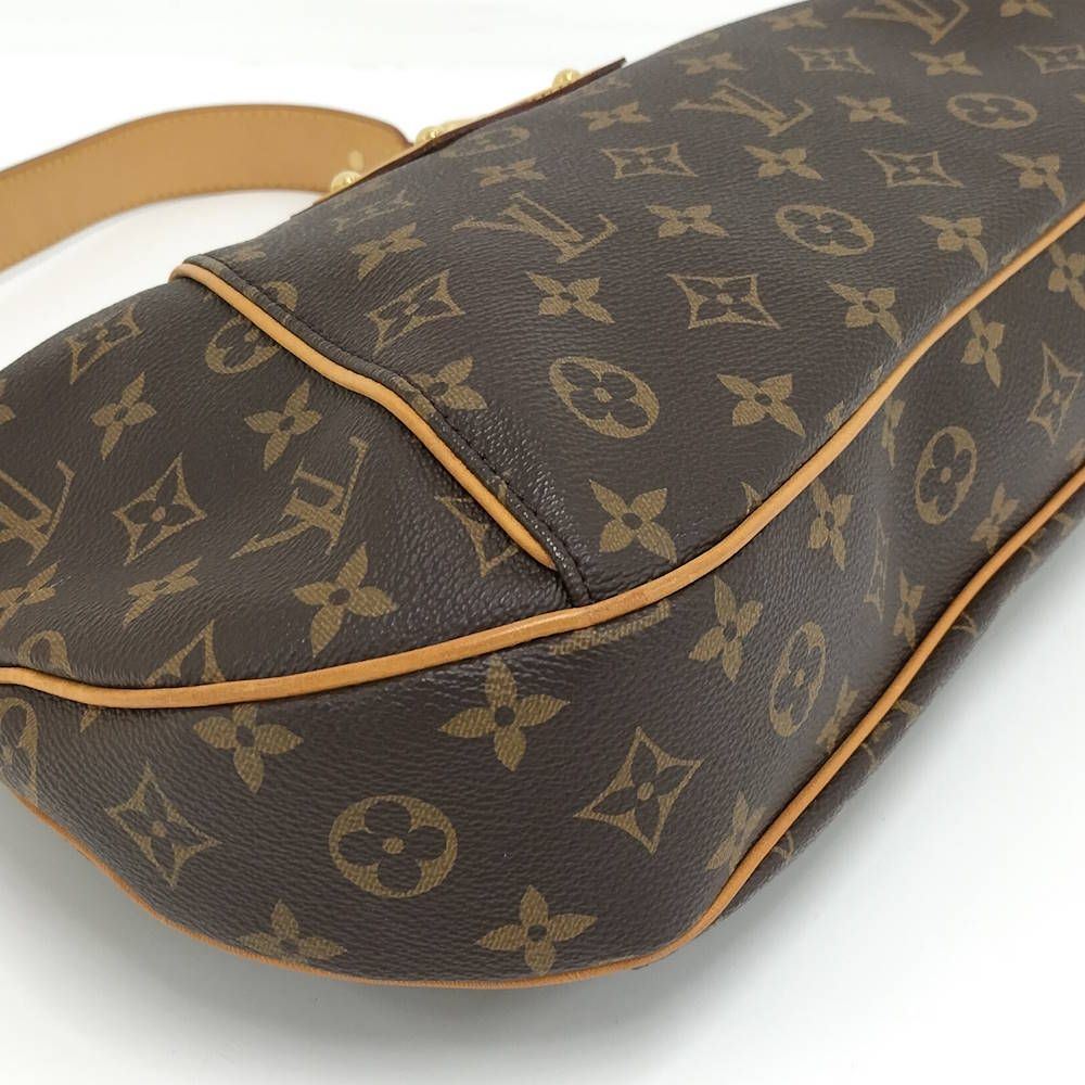 Louis Vuitton Thames GM Monogram Shoulder Bag — view 4