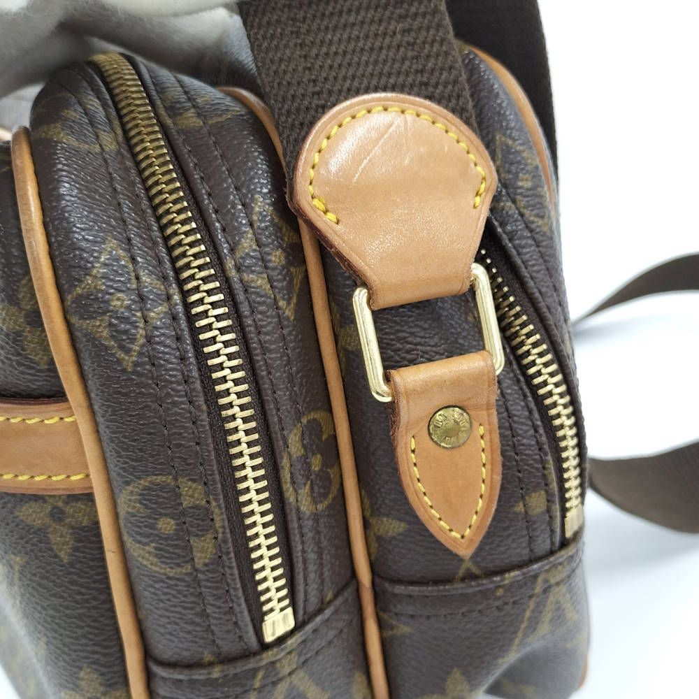 Louis Vuitton Reporter Shoulder Bag Monogram — view 6