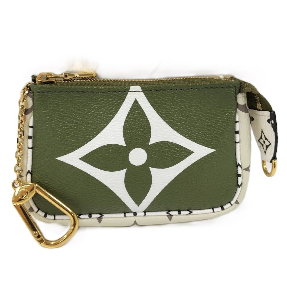 Louis Vuitton Mini Pochette Accessoires Pouch Monogram Giant
