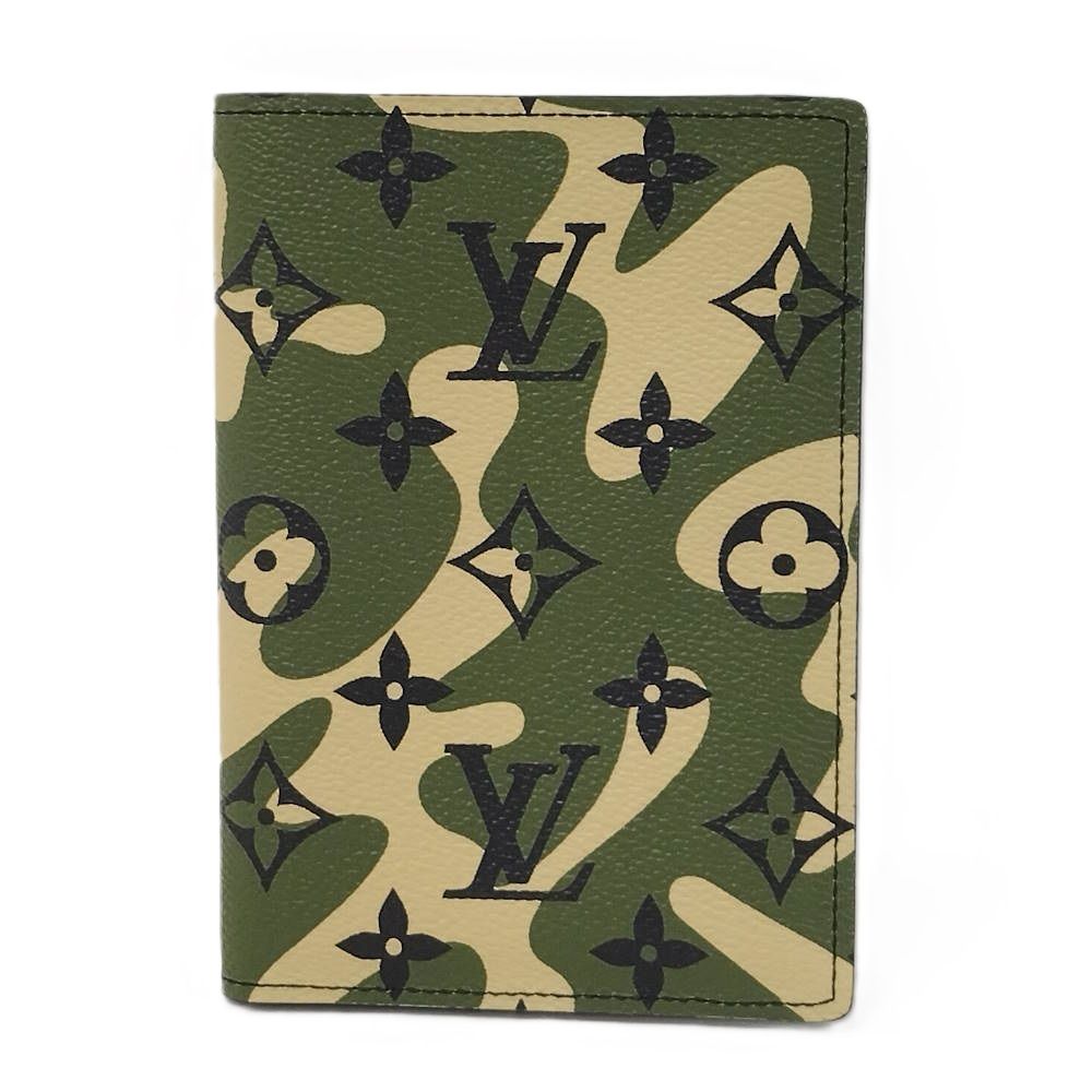 Louis Vuitton Couverture Passport Case Monogram Moflage