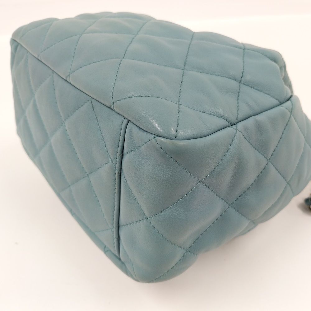 Chanel CC Logo Quilted Chain Shoulder Bag Lambskin Blue — view 3