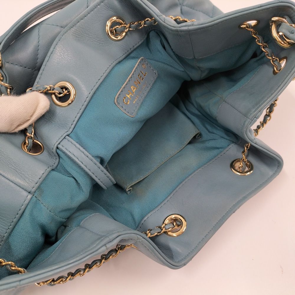 Chanel CC Logo Quilted Chain Shoulder Bag Lambskin Blue — view 7