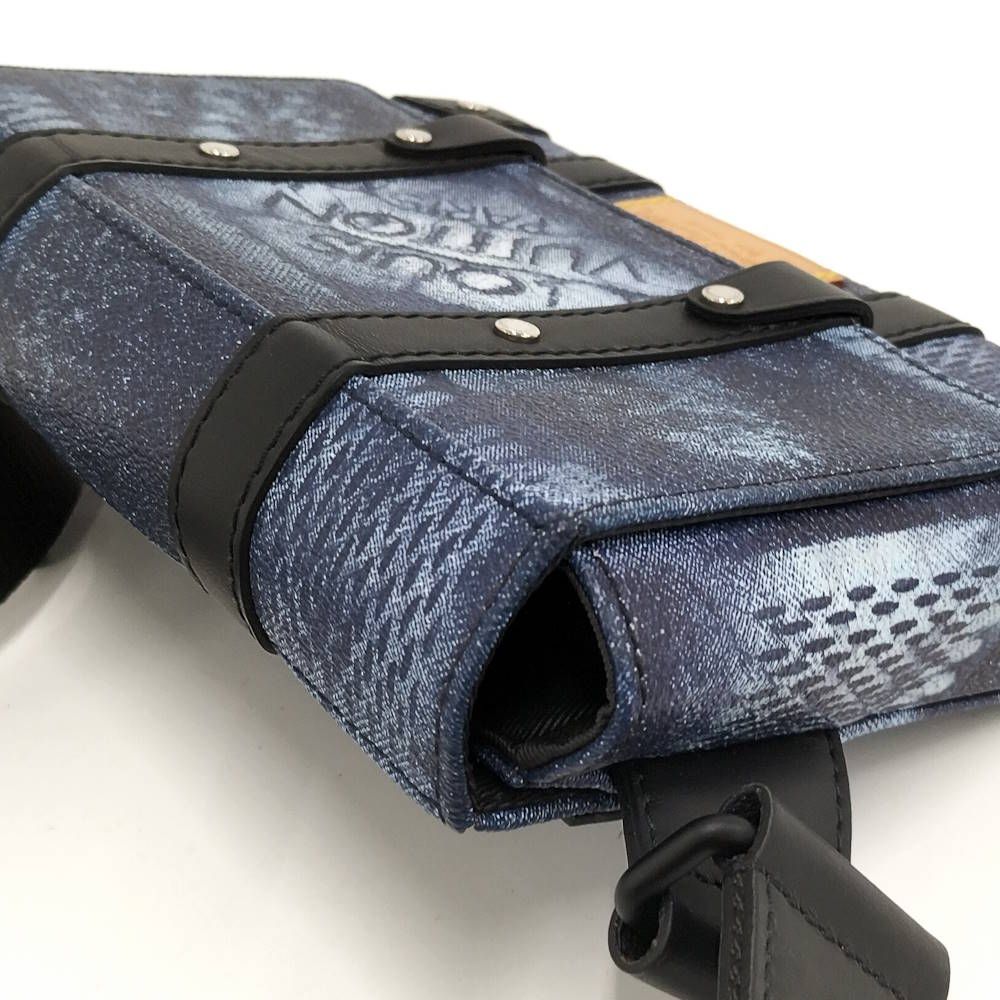 Louis Vuitton Trunk Sling Bag Damier Salt — view 3