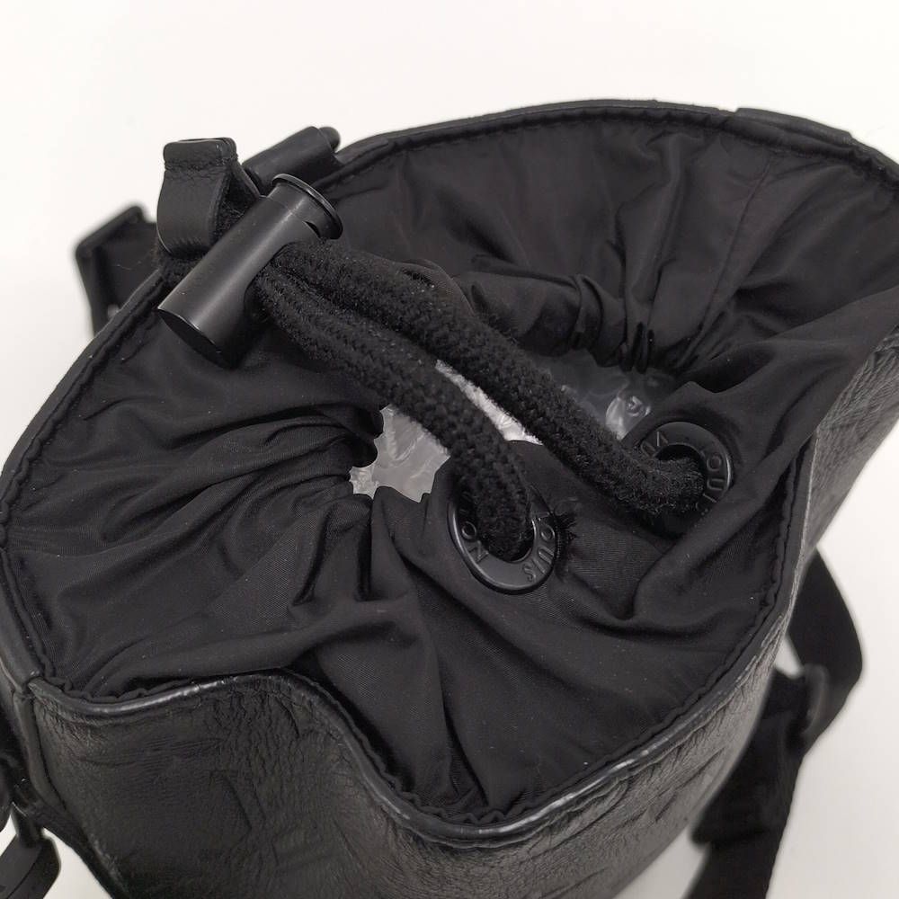 Louis Vuitton Noe Sling Monogram Shadow Noir Bucket Bag — view 8