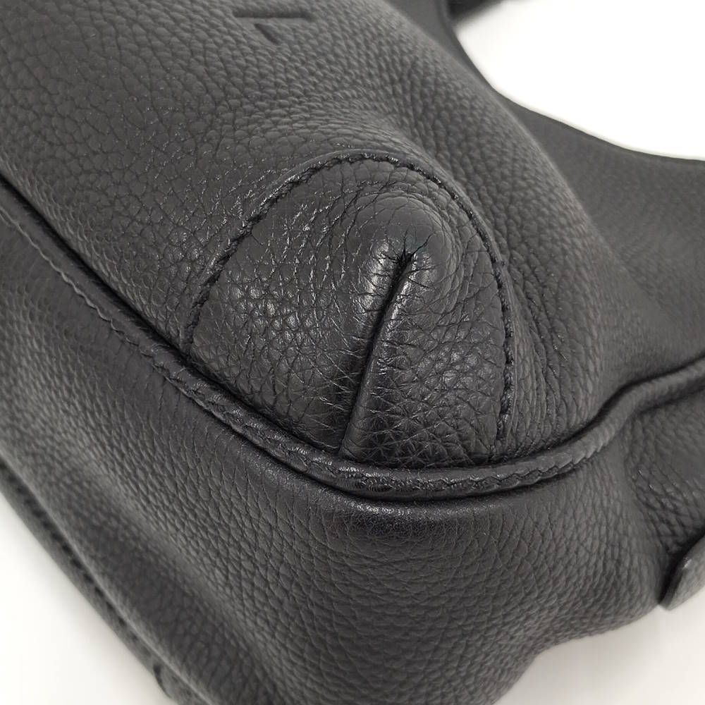Chanel Shoulder Bag Fringe Leather Black — view 3