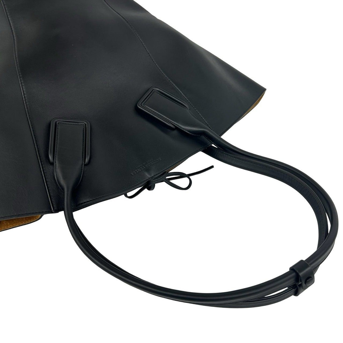 Bottega Veneta Basket Large Leather Tote Bag Black — view 4