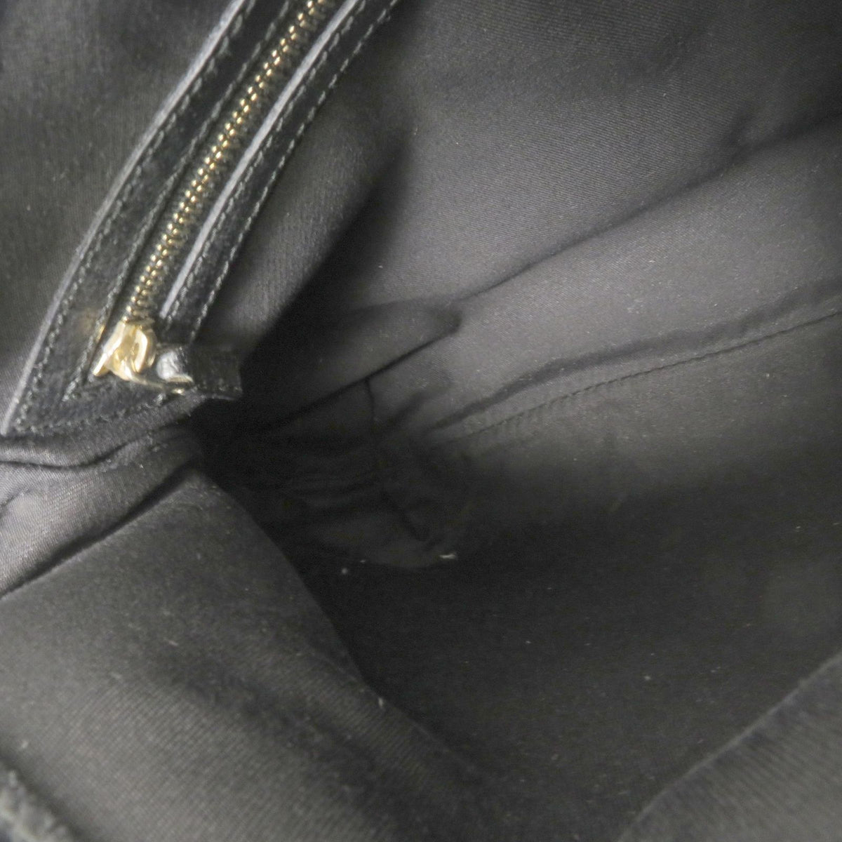 Gucci GG Black Canvas Leather Handbag — view 6