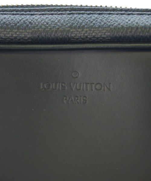 Louis Vuitton Damier Graphite Dayton PM Shoulder Bag — view 6