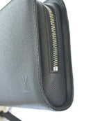 Louis Vuitton Taiga Baikal Clutch — view 8