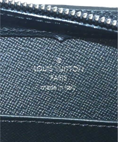 Louis Vuitton Taiga Baikal Clutch — view 4
